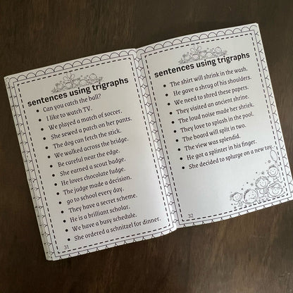 Phonics Funhouse - A Reading book to master phonics .Suitable for 3-6 years