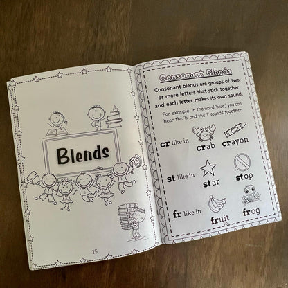 Phonics Funhouse - A Reading book to master phonics .Suitable for 3-6 years